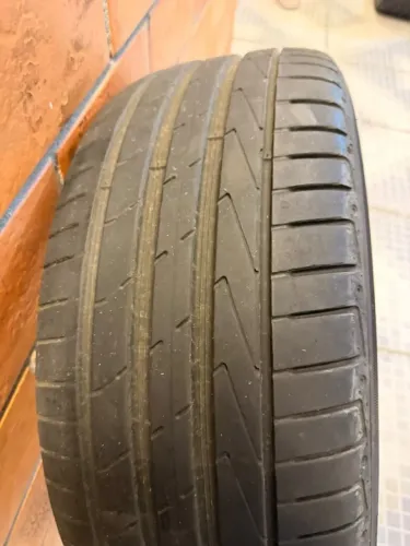 1 Pneus Hankook 225/45r18 95Y Runflat