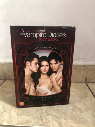 Dvd Coleção The Vampire Diaries Love Sucks (temporadas completas 1-4)