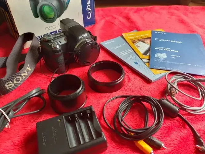 Câmera Sony Cybershot DSC-H5