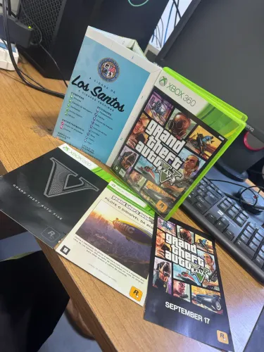 GTA 5 COMPLETO COM MAPA E ENCARTES ORIGINAIS XBOX 360(ENVIO OLX PAY)