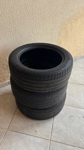 Pneus Aro 215/55 R17