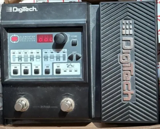 Pedaleira DigiTech - ElementXP