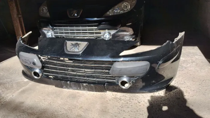 Peças Peugeot 307 2008 Parachoque Para-choque Dianteiro