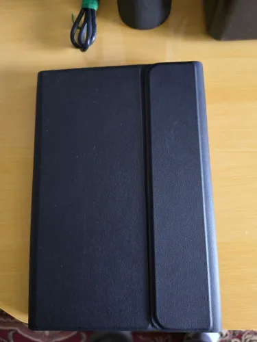 Capa com teclado, e caneta touch para tablet Samsung A 9