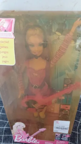 Barbie I Can Be Rock Star com Caixa