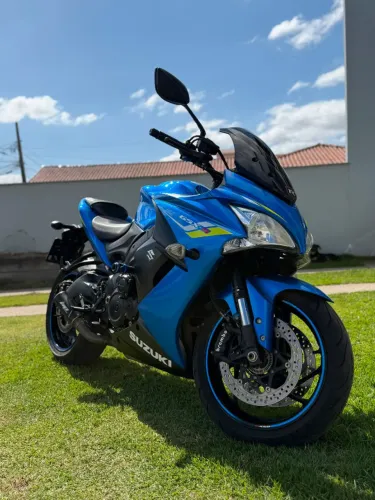 Vendo Suzuki GSXS 1000F 2020 Impecável
