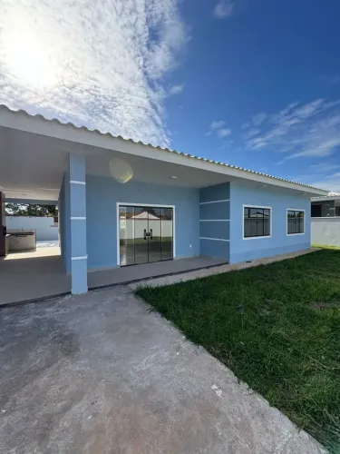 Casa novíssima à venda em Vilatur