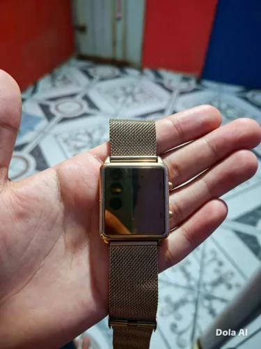 Relógio Digital Lince Dourado - Pouco Uso, Funcionando Perfeitamente!