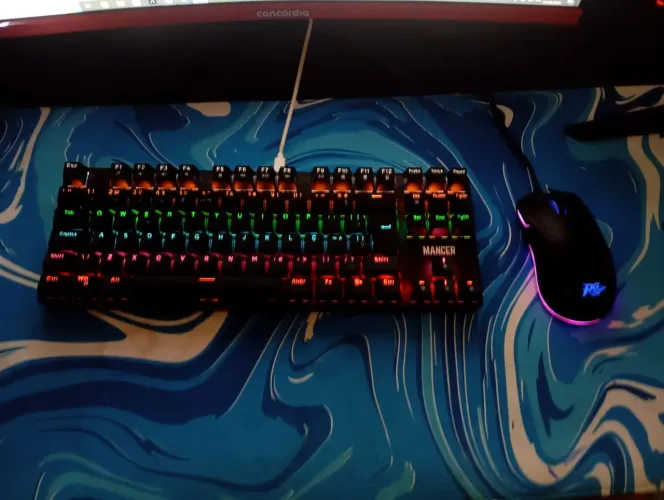 Mancer Teclado + Mouse PM70<br><br>R$200