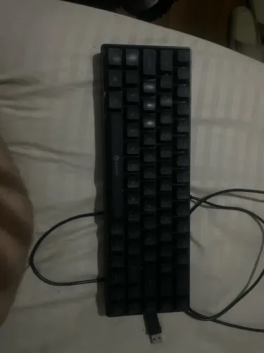 Teclado gamer FAY 68%