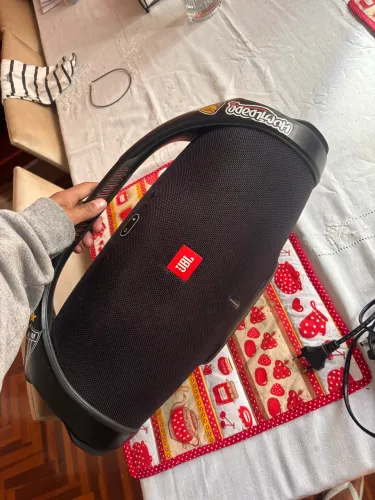 Caixa JBL Boombox 2