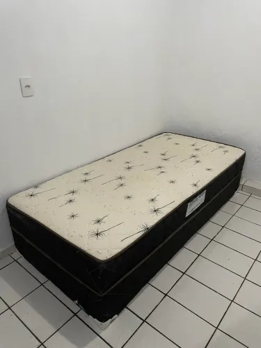 Cama box solteiro doação.