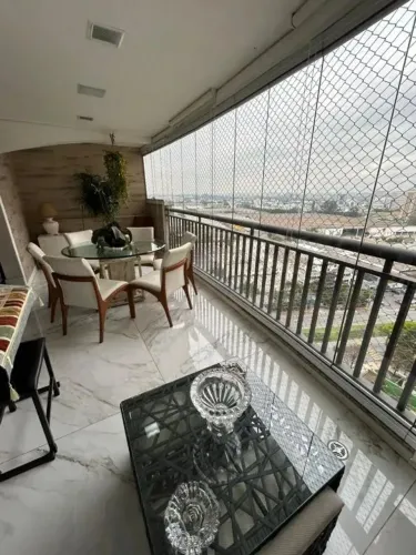 Apartamento de luxo com varanda gourmet em Alphaville Centro Industrial e Empresarial