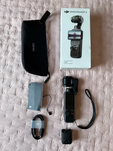 DJI Osmo Pocket 4 Standard Combo