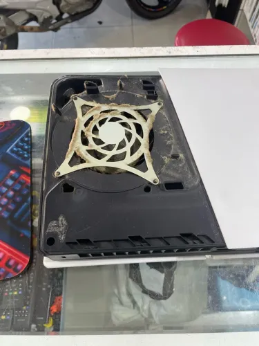 LIMPEZA DE PS5/TROCA DE METAL LÍQUIDO