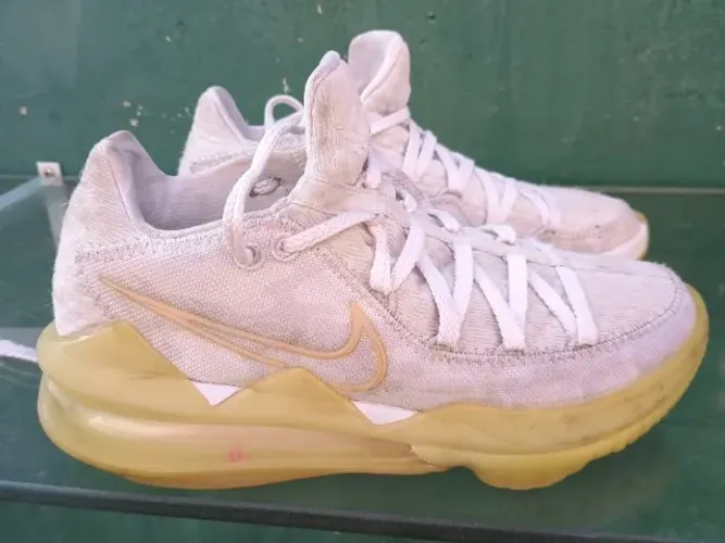 Tenis Nike Lebron 17 react - número 38