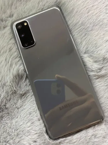 Samsung Galaxy s20 128gb 8ram