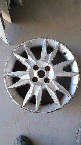 Roda Fiat Punto r16 avulsa
