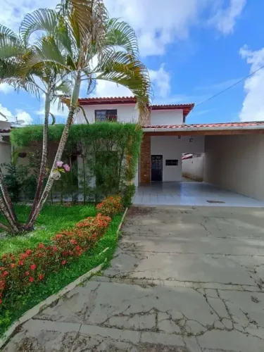 ANTARES: vendo CASA DUPLEX em CONDOMÍNIO FECHADO