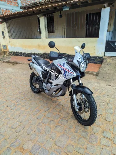 Honda transalp 700