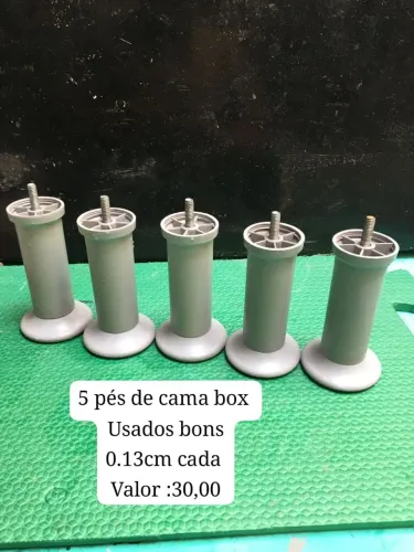 5 pés de cama box usados!