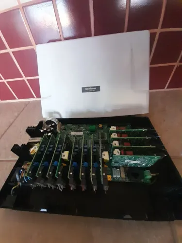 Vendo Central Impacta 68 Intelbrás completa perfeito estado, oportunidade única.
