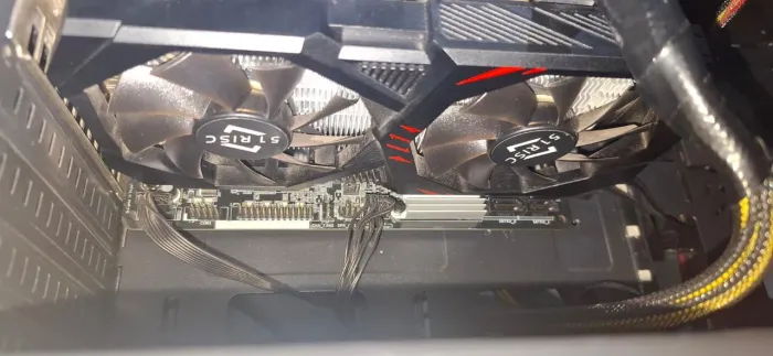 RX 6600M - TROCO POR PLACA INFERIOR (ler descrição)