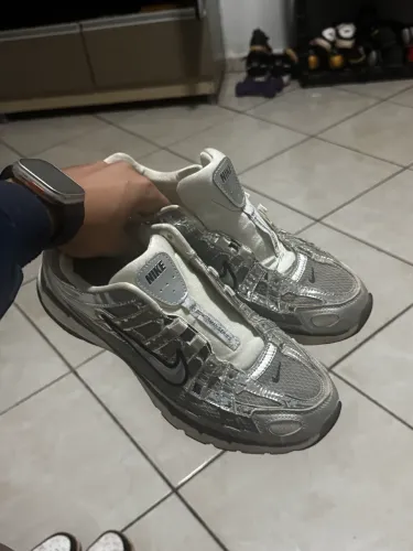 Tênis Nike P6000