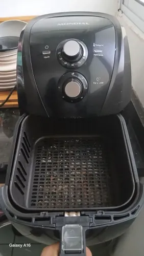 Air Fryer Fritadeira Mondial Family 4L com Defeito na Resistência 