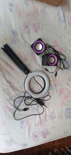 Kit Ring Light e caixa de som usado