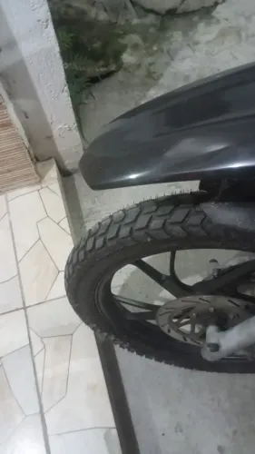Vendo moto bloz,sem multa, documento em meu nome,Nada pra fazer documento na mão tudo ok
