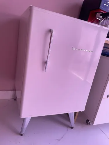 Frigobar Brastemp pouco tempo de uso