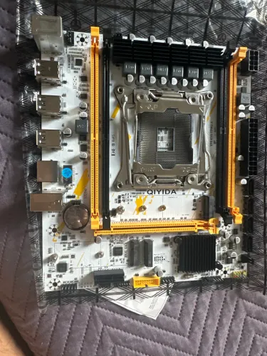 Placa mãe qiyada (ver descrição)