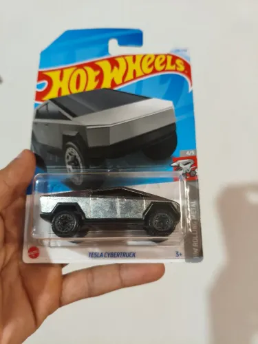 Cybertruck tesla Hotwheels 