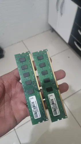 2 memórias ram dd3 de 8gb cada