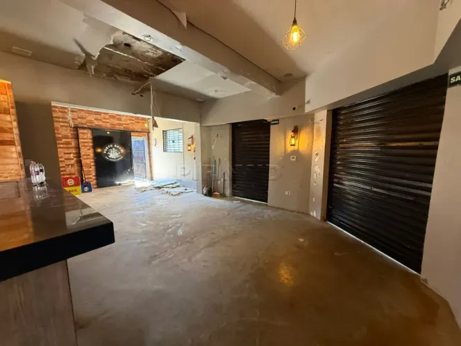 Salão comercial com 320,33m², bairro Ipiranga, Zona Norte de Ribeirão Preto/SP.
