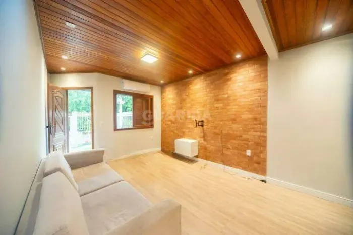 Casa em Condomínio para aluguel, 3 quartos, 1 suíte, 1 vaga, Alto Petrópolis - Porto Alegr