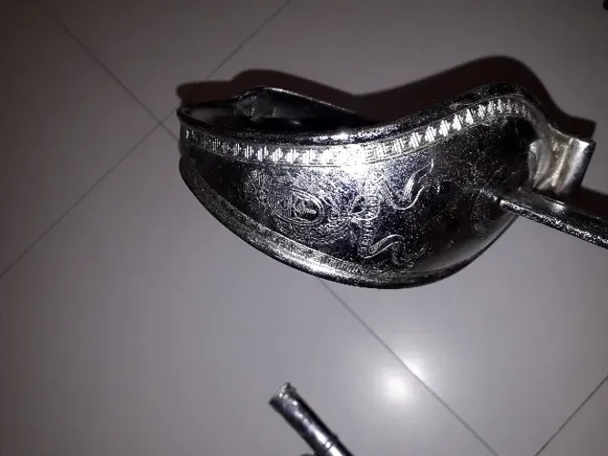 Item de decoração espada de oficial República da Argentina - Ejercito Nacional - 95 cm