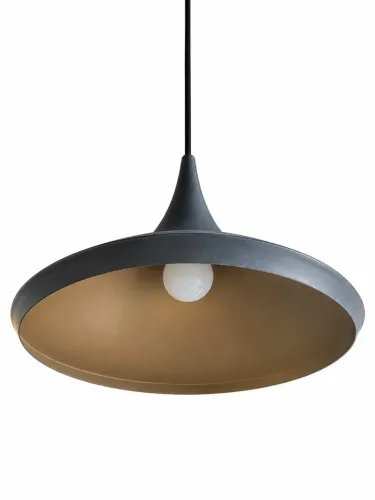 Luminária pendente de metal preto