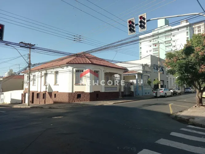 Casa em Rua Benjamin Constant - Centro - Piracicaba/SP