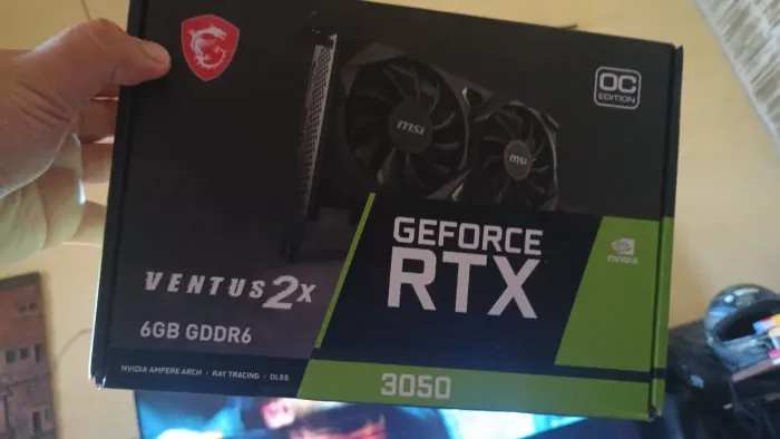 Placa de vídeo Rtx 3050 com 2 meses de uso zerada!! Pra vender ligeiro dispenso curiosos