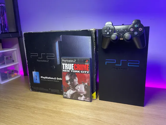 PlayStation 2 Fat na Caixa com Jogo Original
