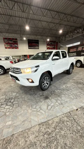 Toyota Hilux CD 4X4 2.8 Diesel Mec. 2020