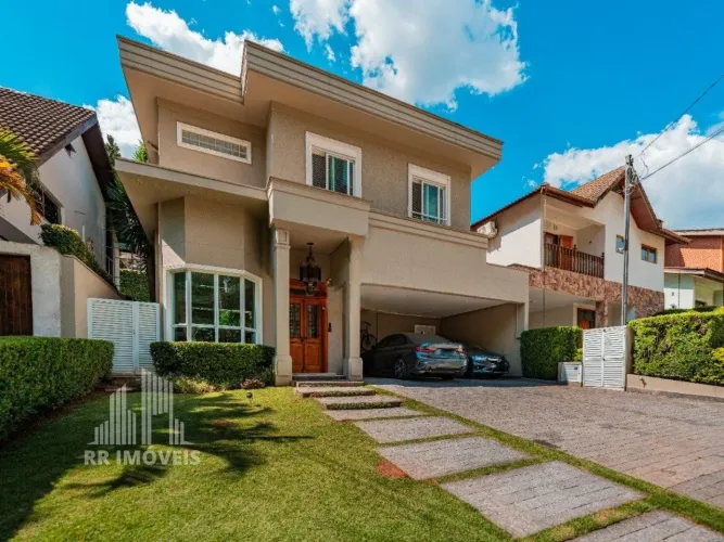 RR8136 Casa 290m² CONDOMÍNIO RESIDENCIAL 3 - OPORTUNIDADE - 3 Suítes 4 Vagas - Santana de 