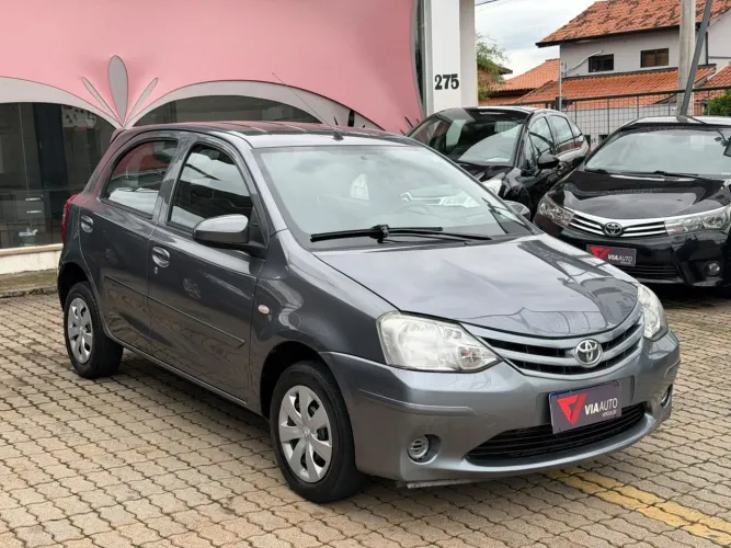 Toyota Etios X 1.3 Flex 16V 5P Mec. 2016