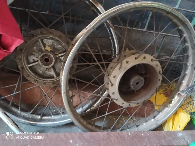 Roda raiada Aro 18
