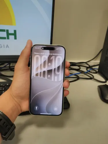 iPhone 16