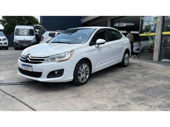 Citroen C4 Lounge Tendance 1.6 Turbo 4P AUT 2015