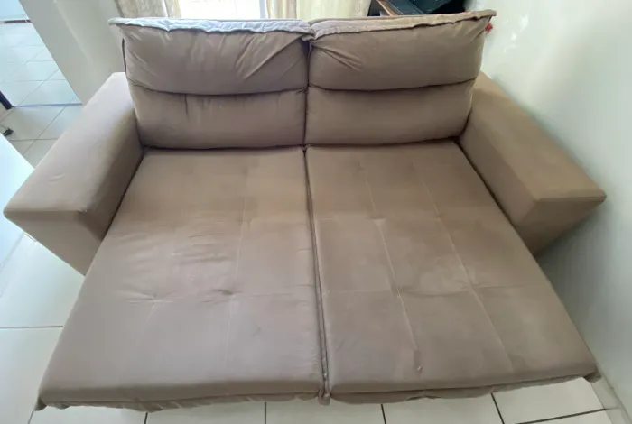 Sofá Retrátil e Reclinável 3 lugares 