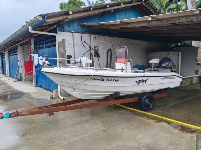 Lancha Squalo 15,5 pés + motor Yamaha 40HP 4T